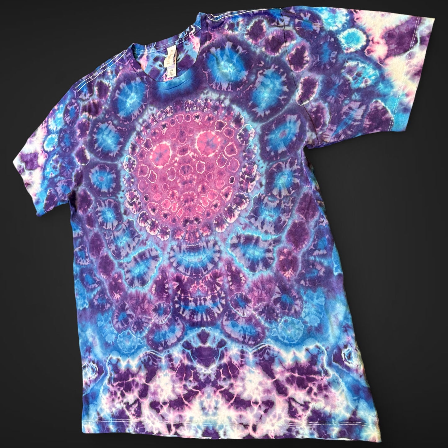 L - kenney style smiley and trip style combo tee