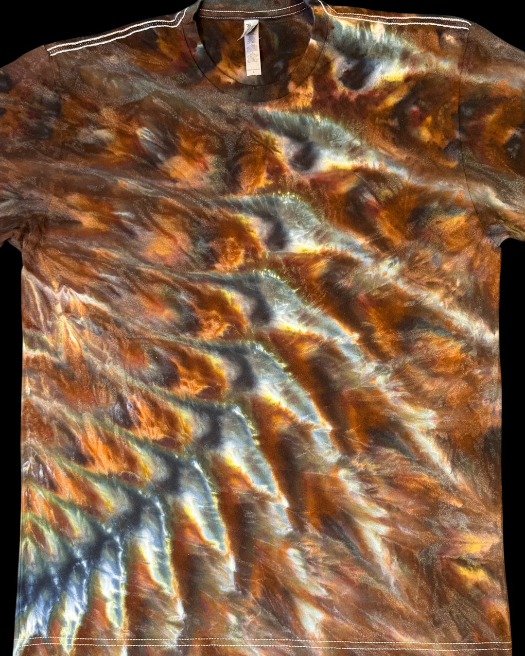 L - ice dyed cedar cosmic rolled logo tee