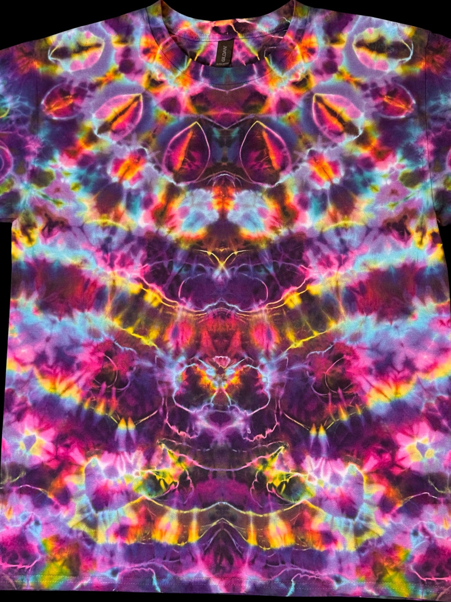 L - liquid mandala trip tee
