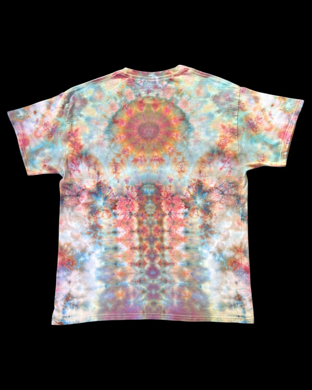 L - black opal ice dyed vee klink with mandala and klink spine tee