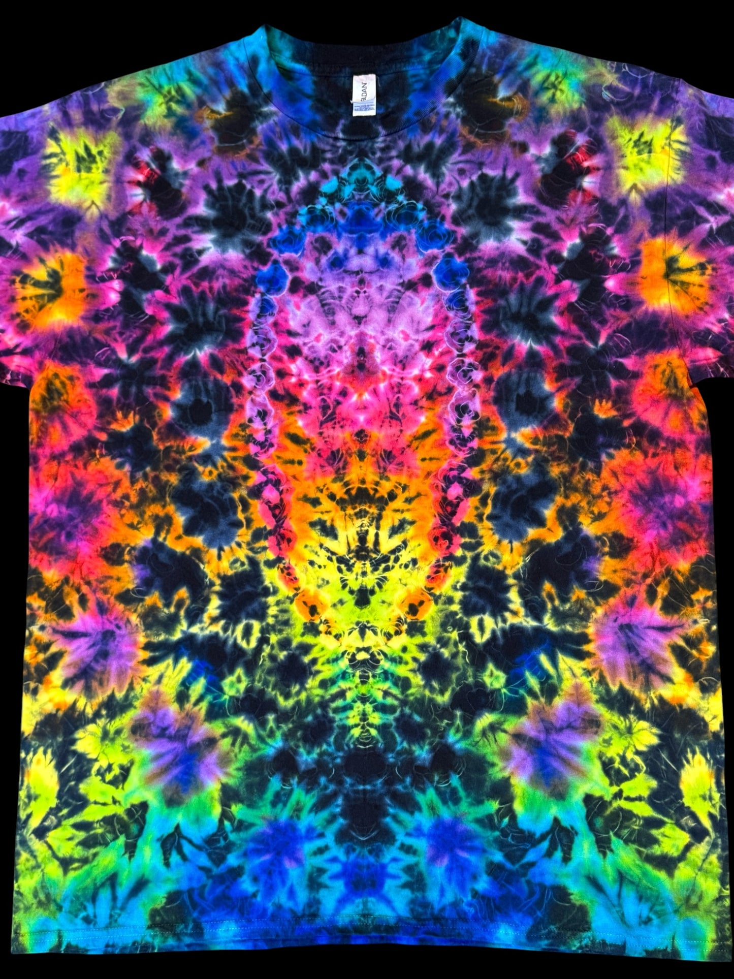 XL - rainbow kenney style tee