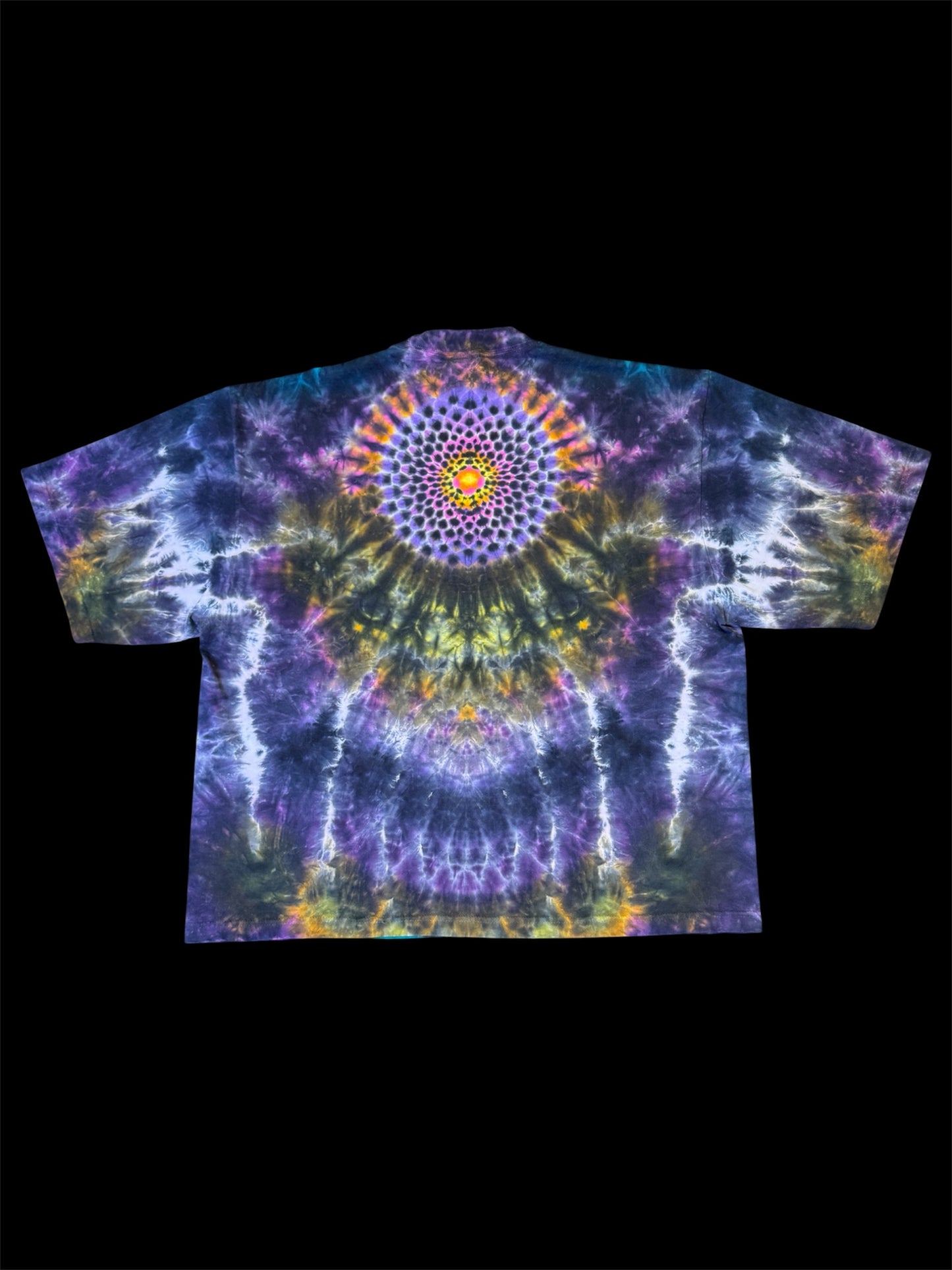 L - kenney style mandala combo tee