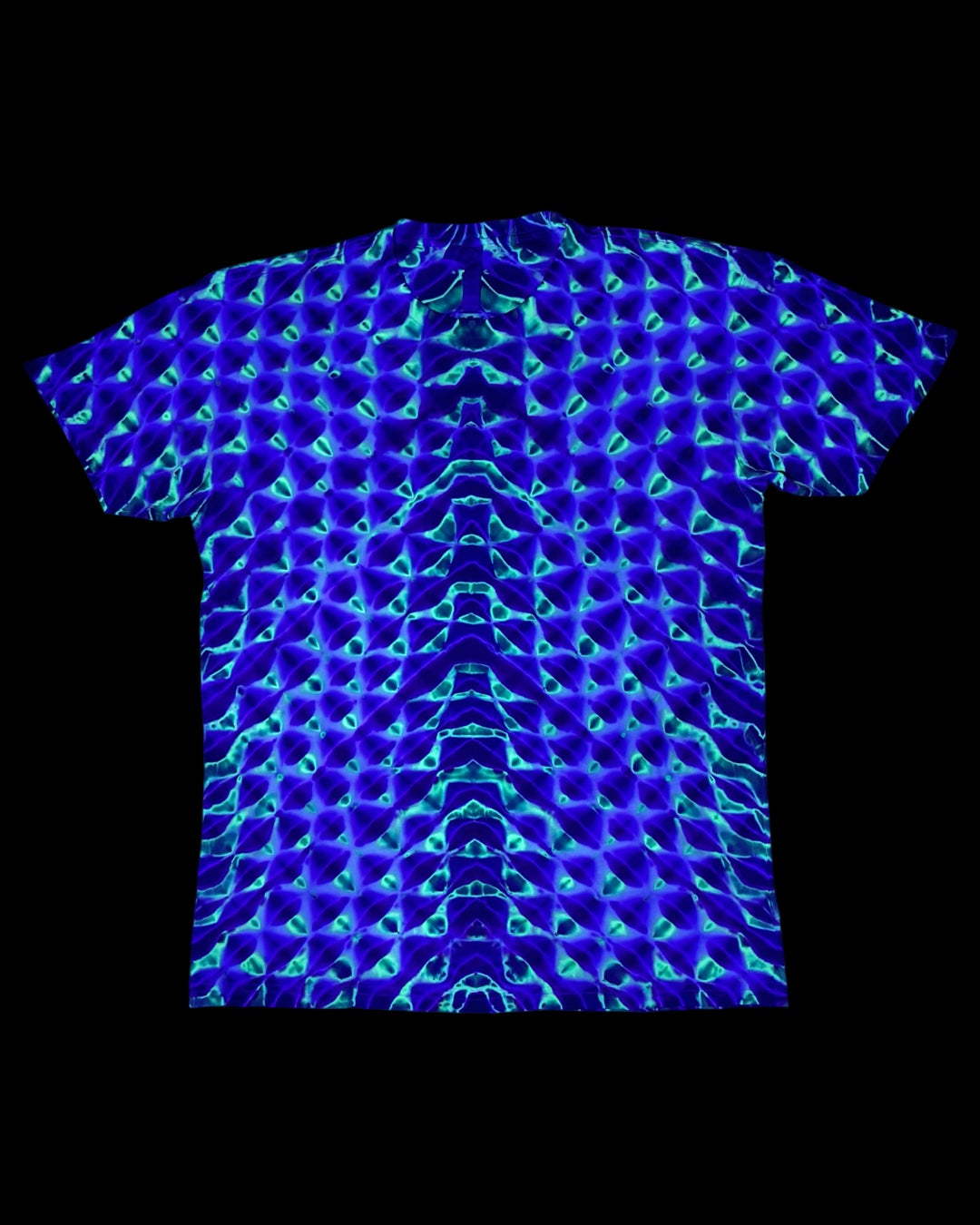 L - UV reactive chevron logo tee