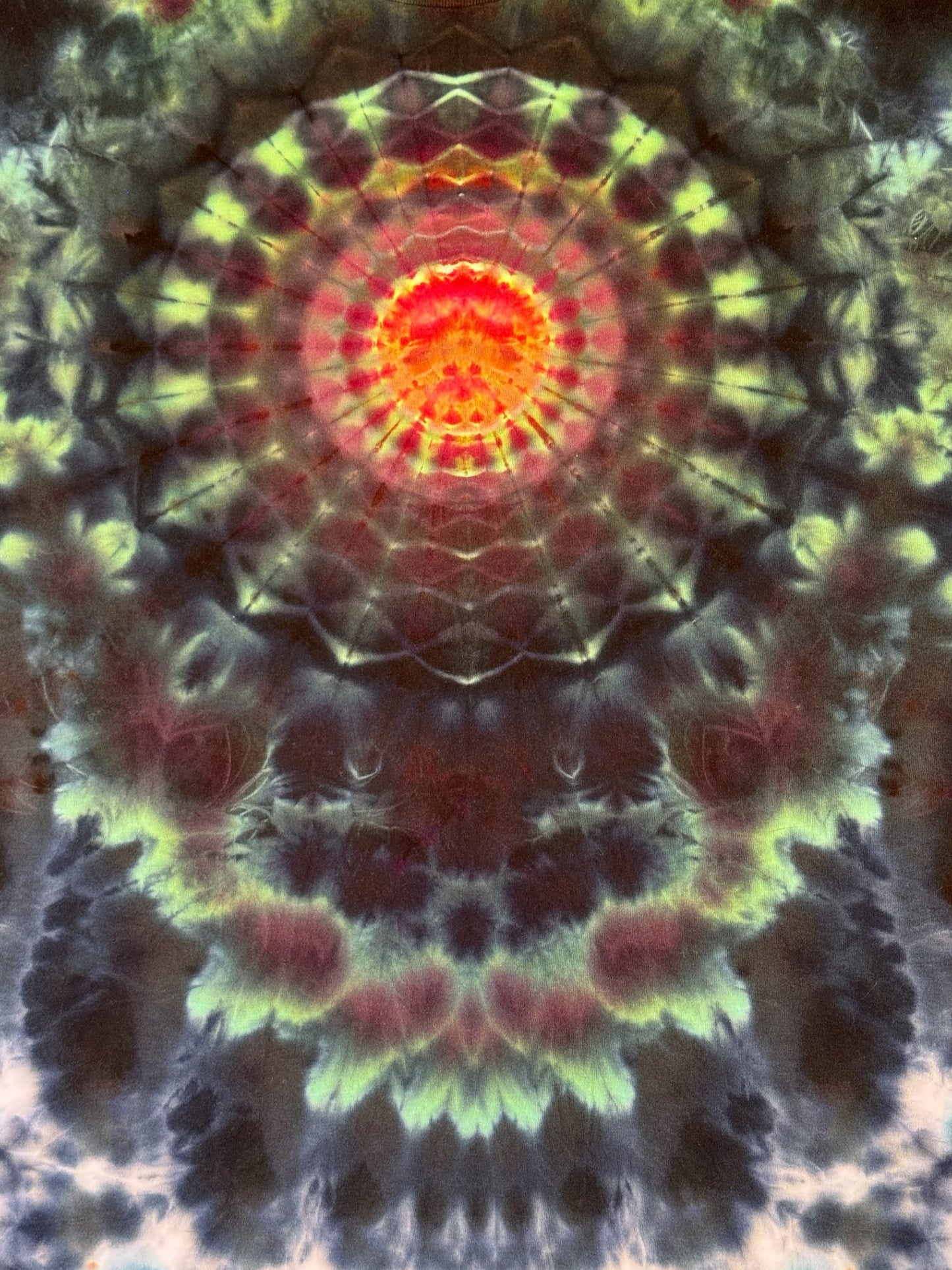 XXL - ice dyed mandala cosmic roll and klink combo tee