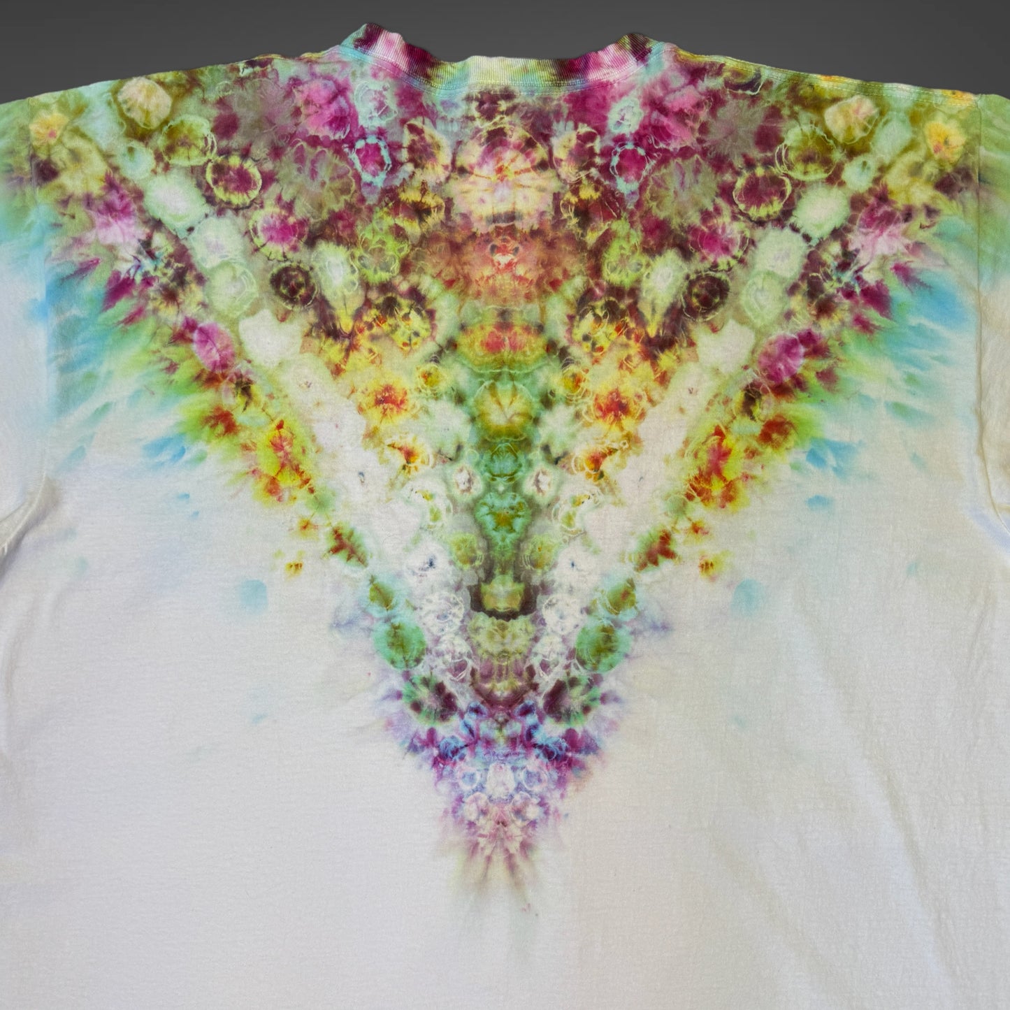 XXL - ice dyed kenney style tee