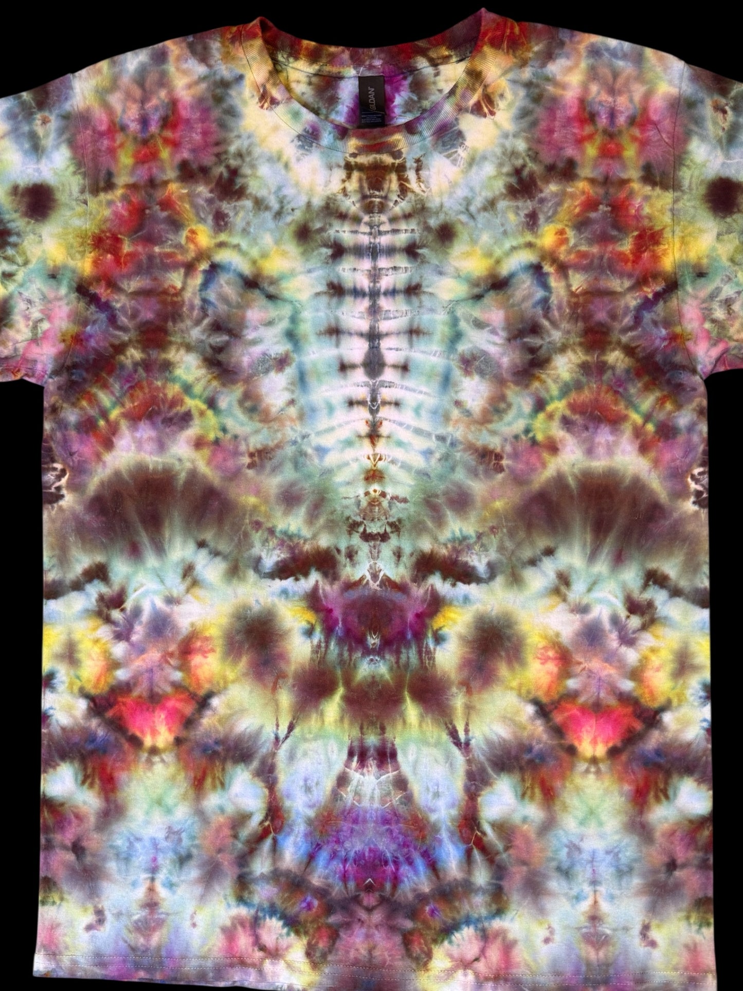 L - ice dyed medallion trip style tee