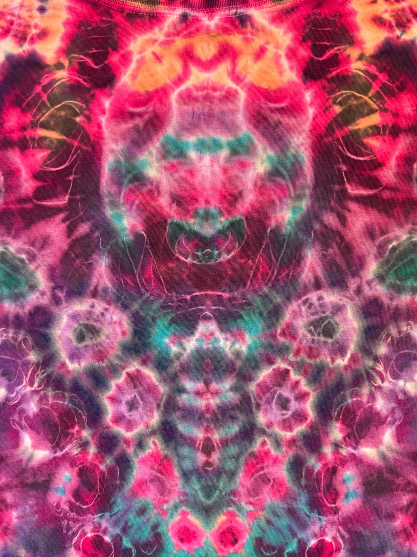 XL - cosmic kenney style tee