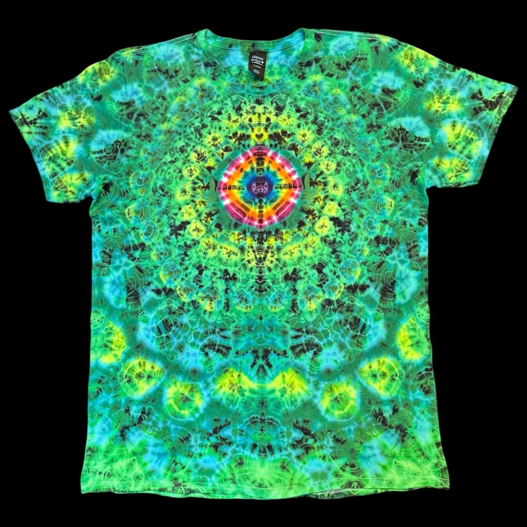XL - green kenney style tee with rainbow medallion