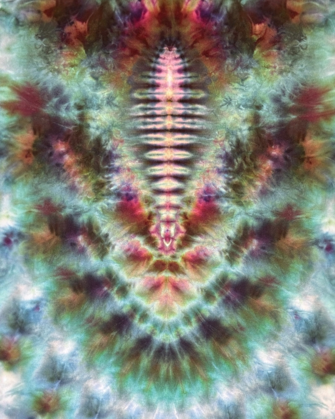 XL - ice dyed cosmic roll medallion tee