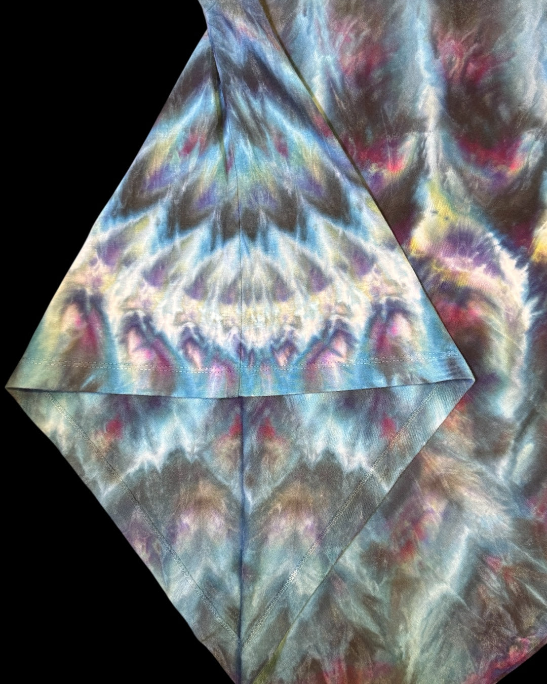 L - ladies’ fit bluesy cosmic roll boxy cropped tee