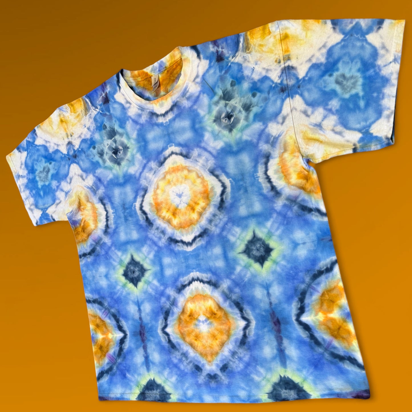 XXL - ice dyed shibori medallion tee