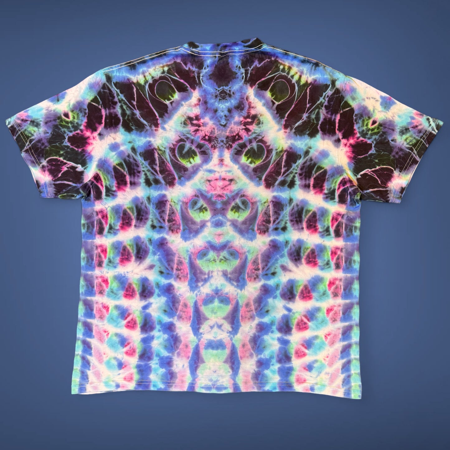 XL - cosmic watcher tee