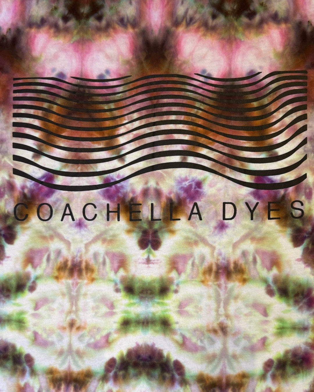 L - ice dyed trip style logo tee