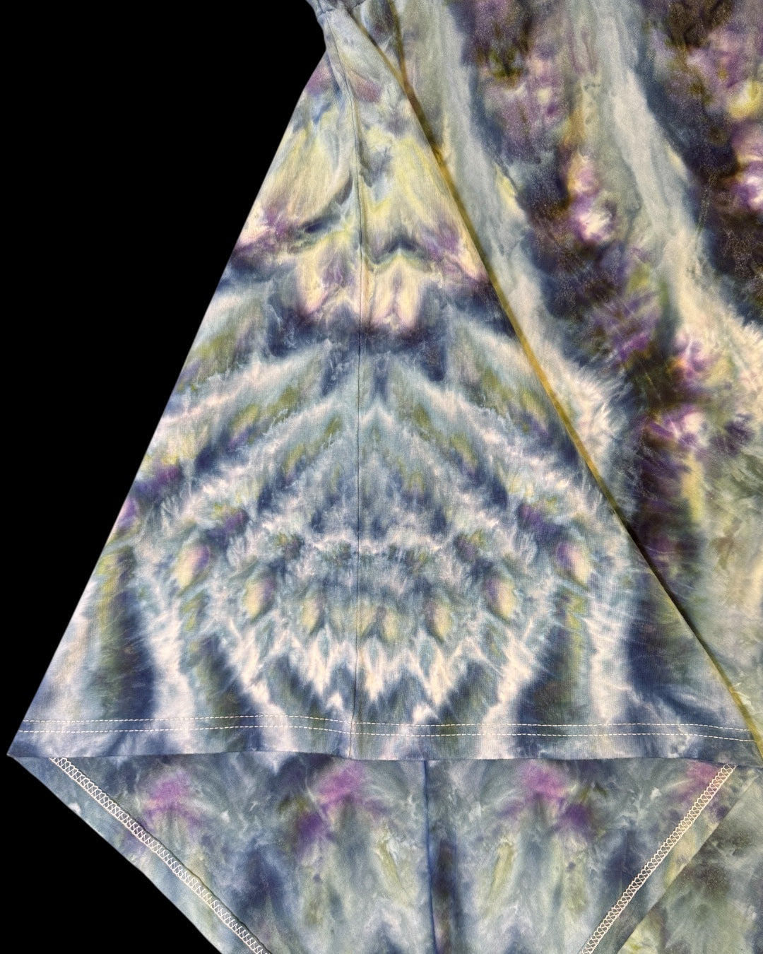 XXL - ice dyed avalon cosmic rolled logo tee