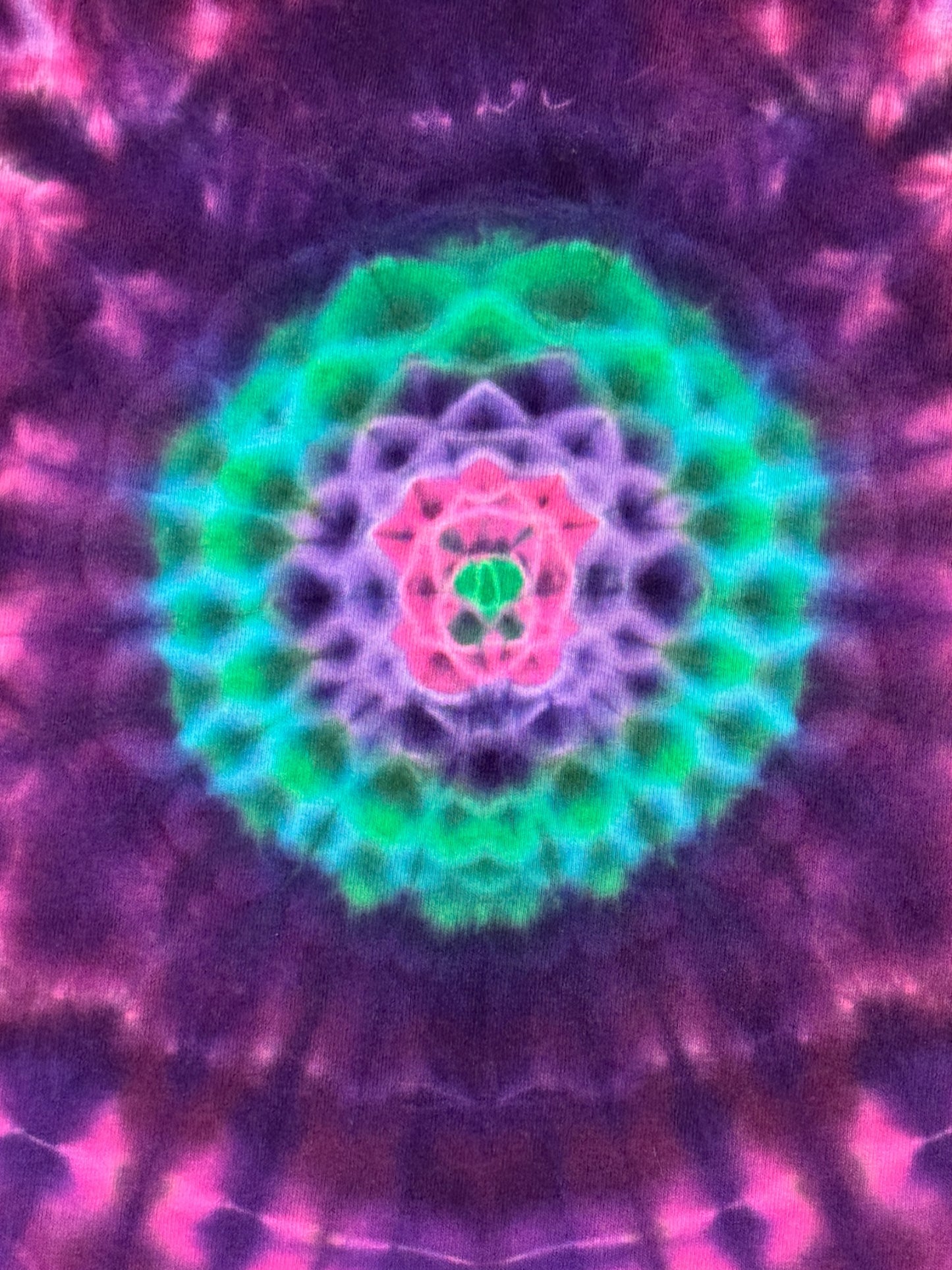 XL - green super mandala mini mandala tee