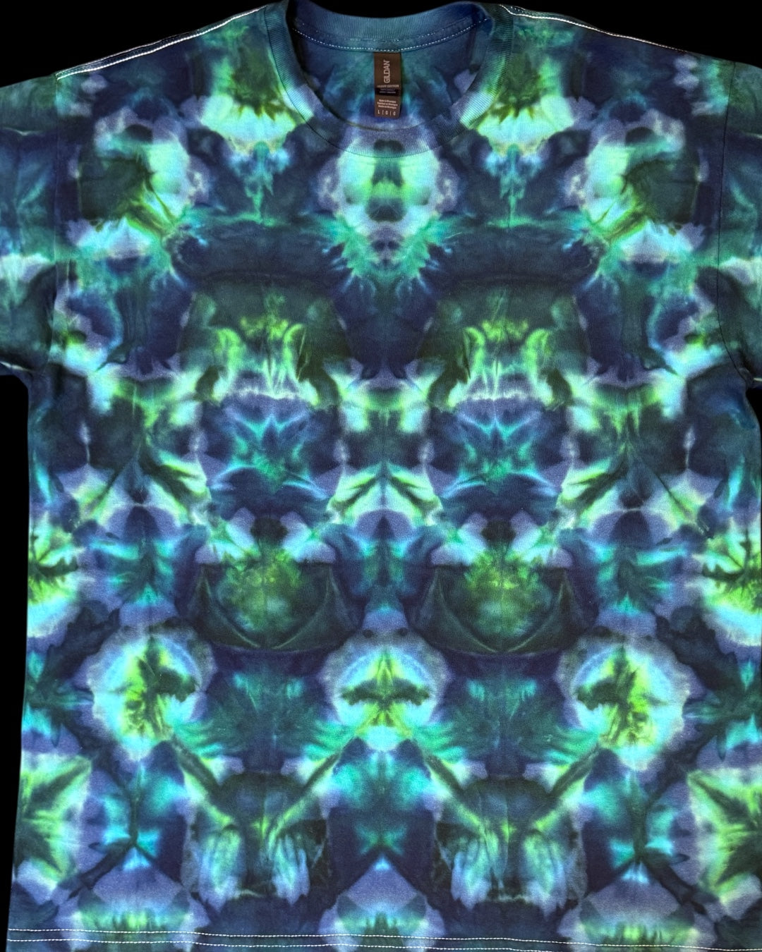 L - phthalo green experimental shibori tee