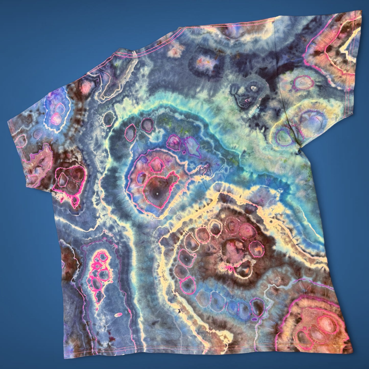 XXL - pink reverse dyed nautical nautilus geode tee