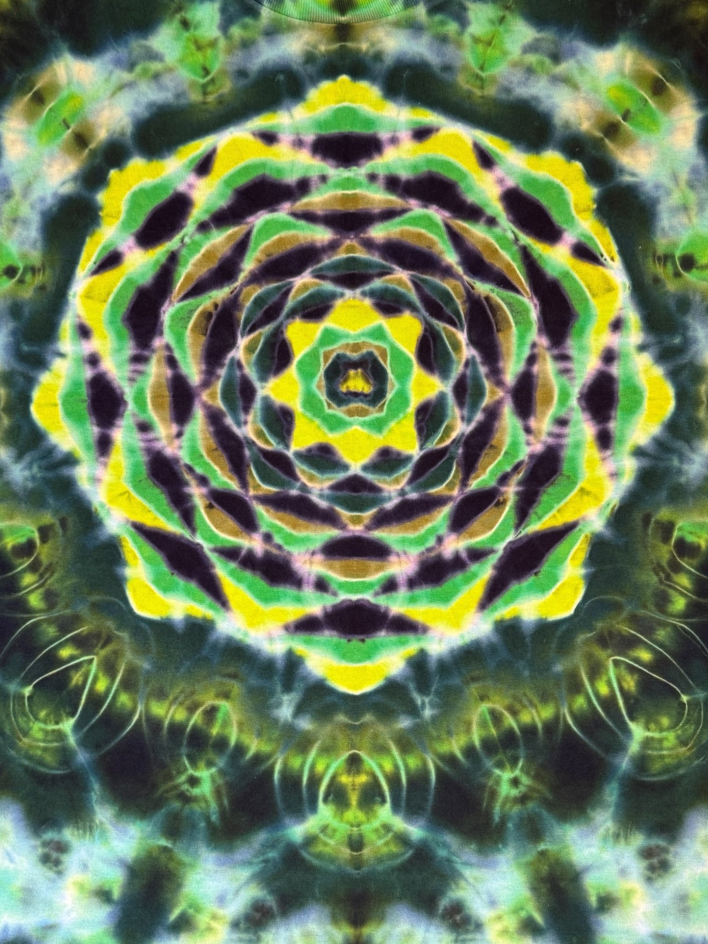 XL - green mandala machine long sleeve tee