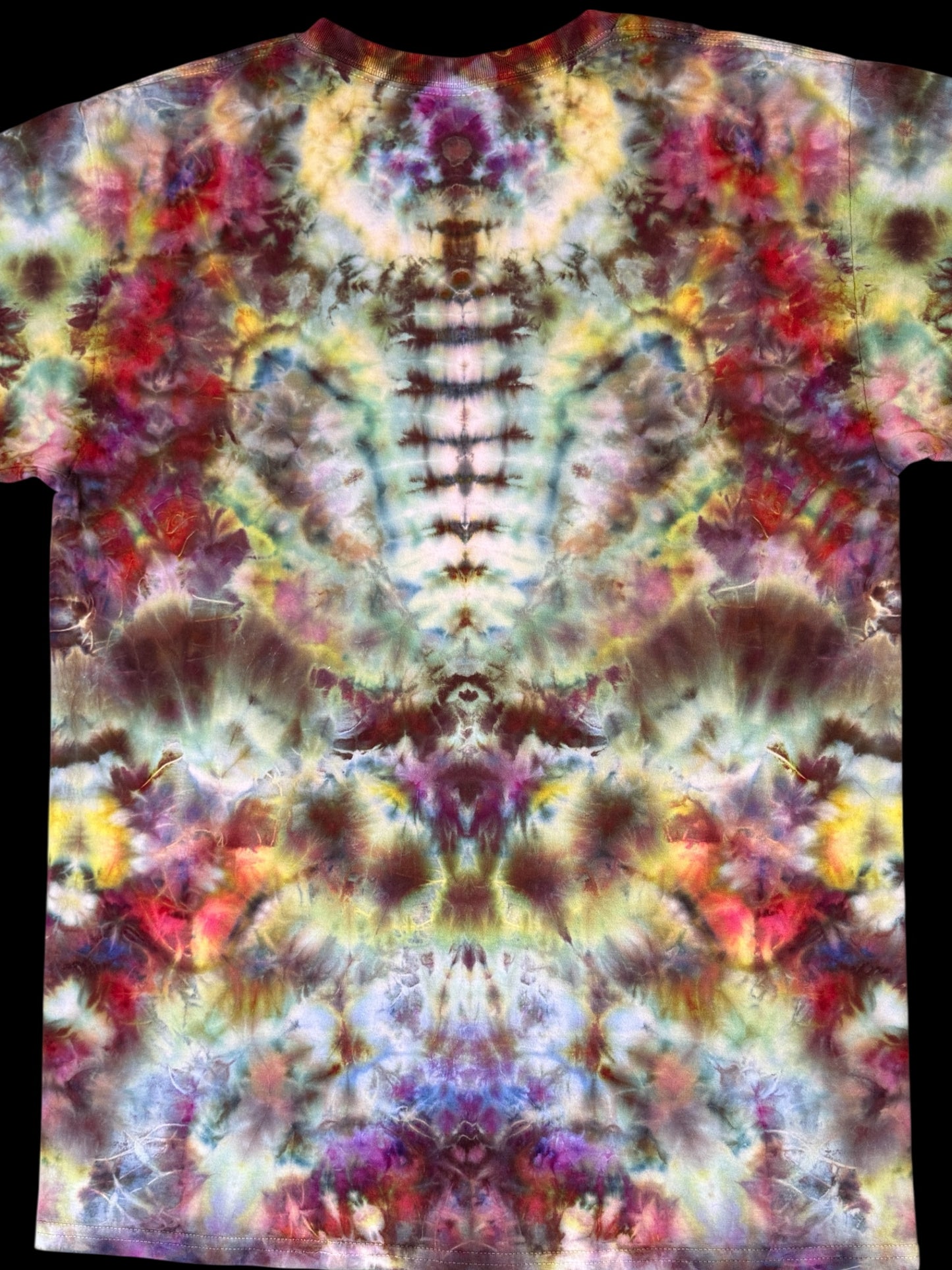 L - ice dyed medallion trip style tee