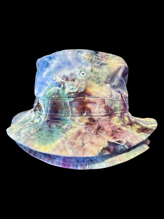 ice dyed bucket hat - kaleidoscope eyes/periwinkle