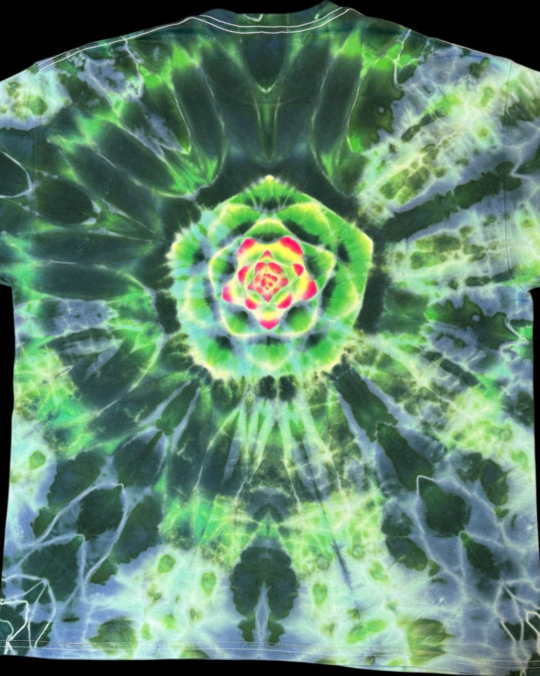 XL - UV reactive phthalo green pentagram mandala tee