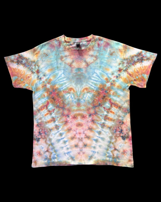 L - black opal ice dyed vee klink with mandala and klink spine tee