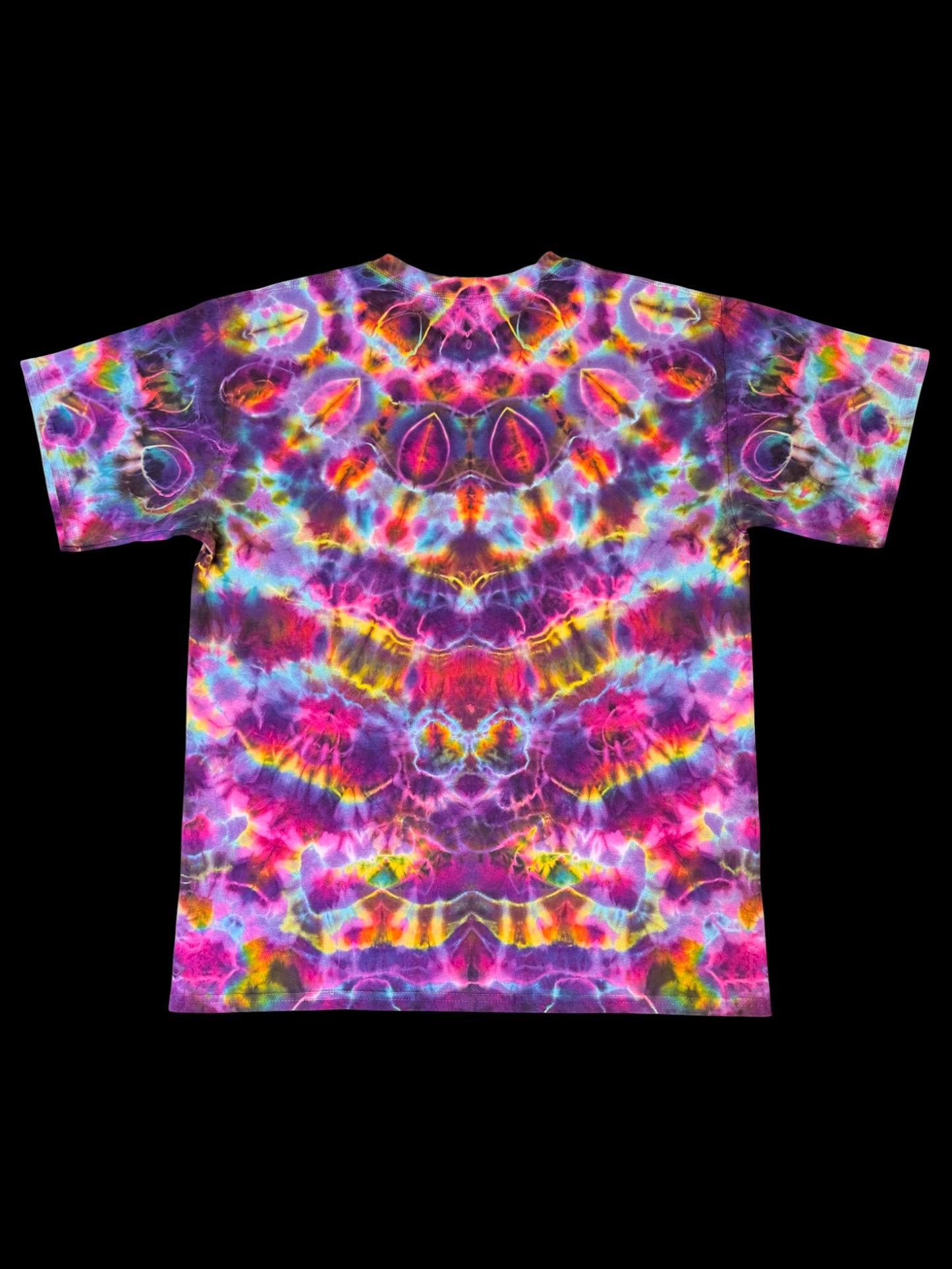 L - liquid mandala trip tee