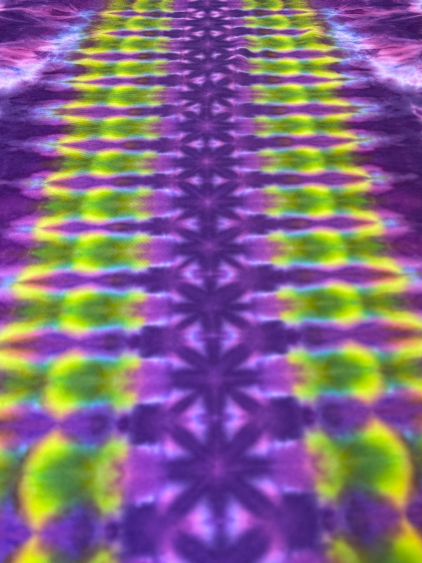 XL - lilac and lime mandala with klink spine tee