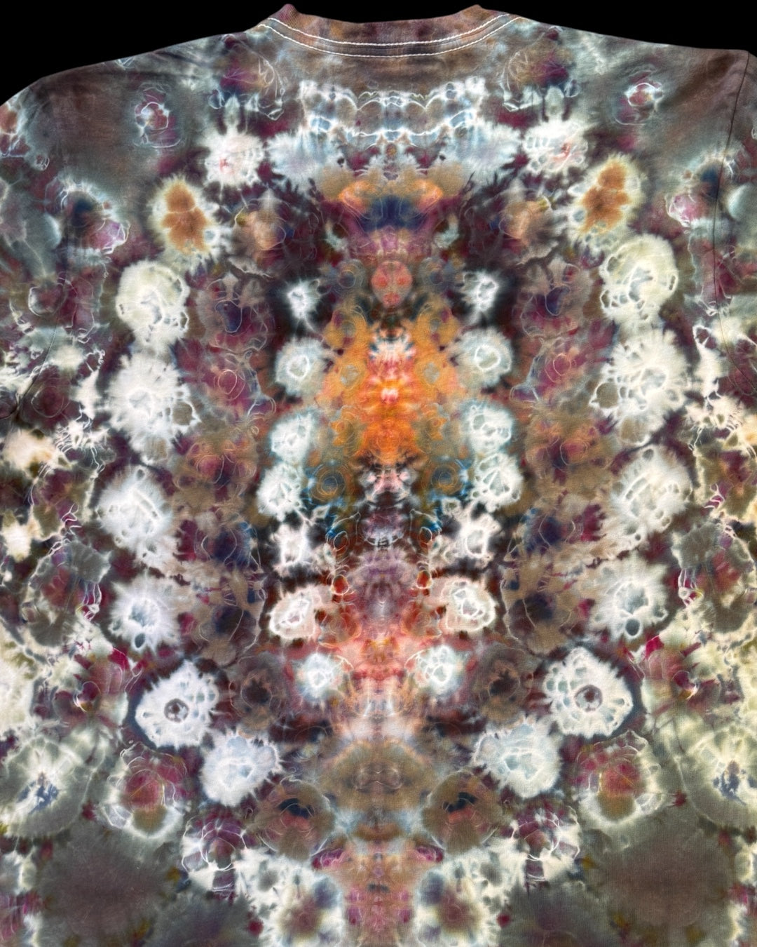 M - ice dyed earth toned kenney style vee neck tee