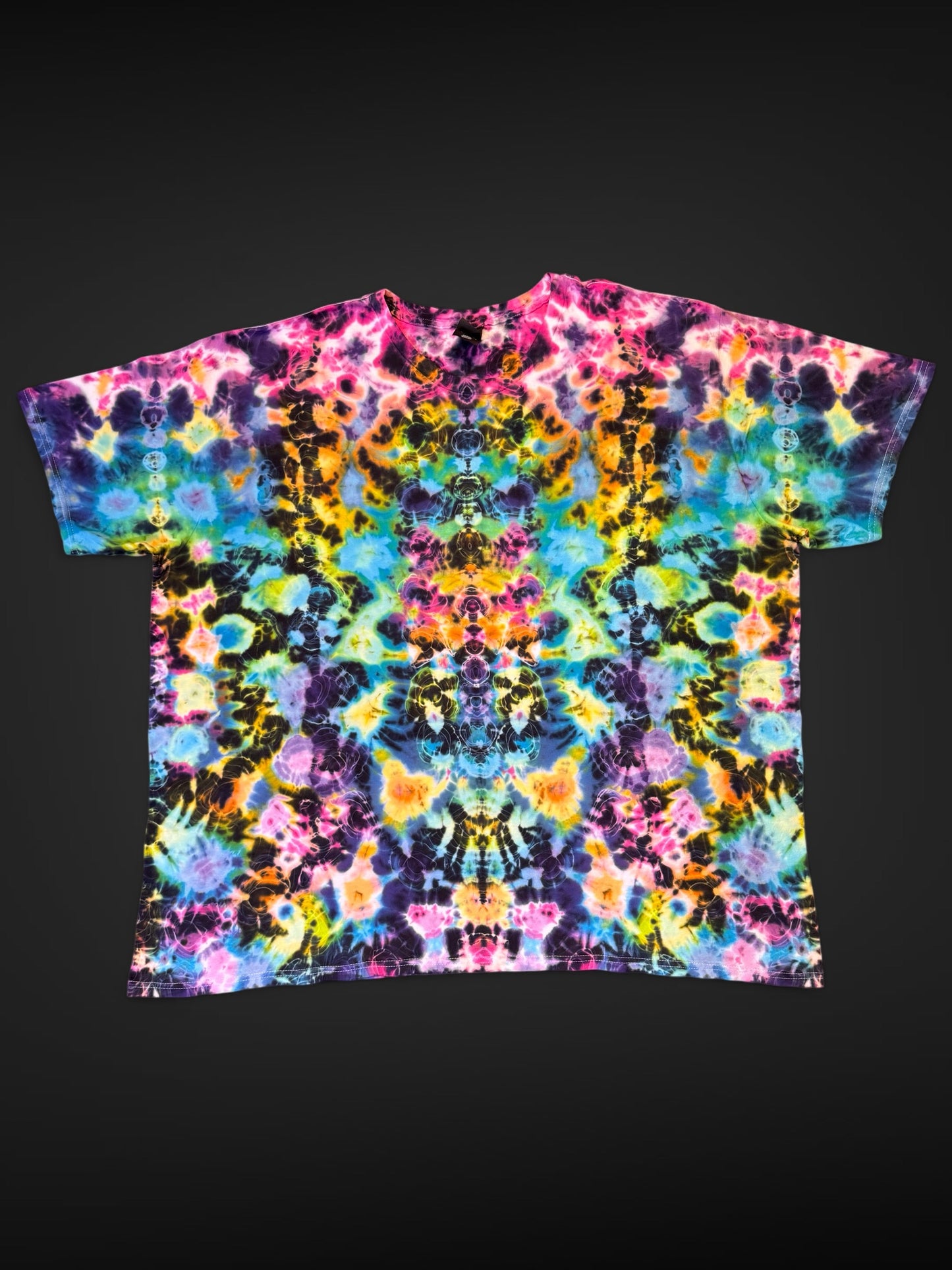 XXXXL - rainbow kenney style variation tee