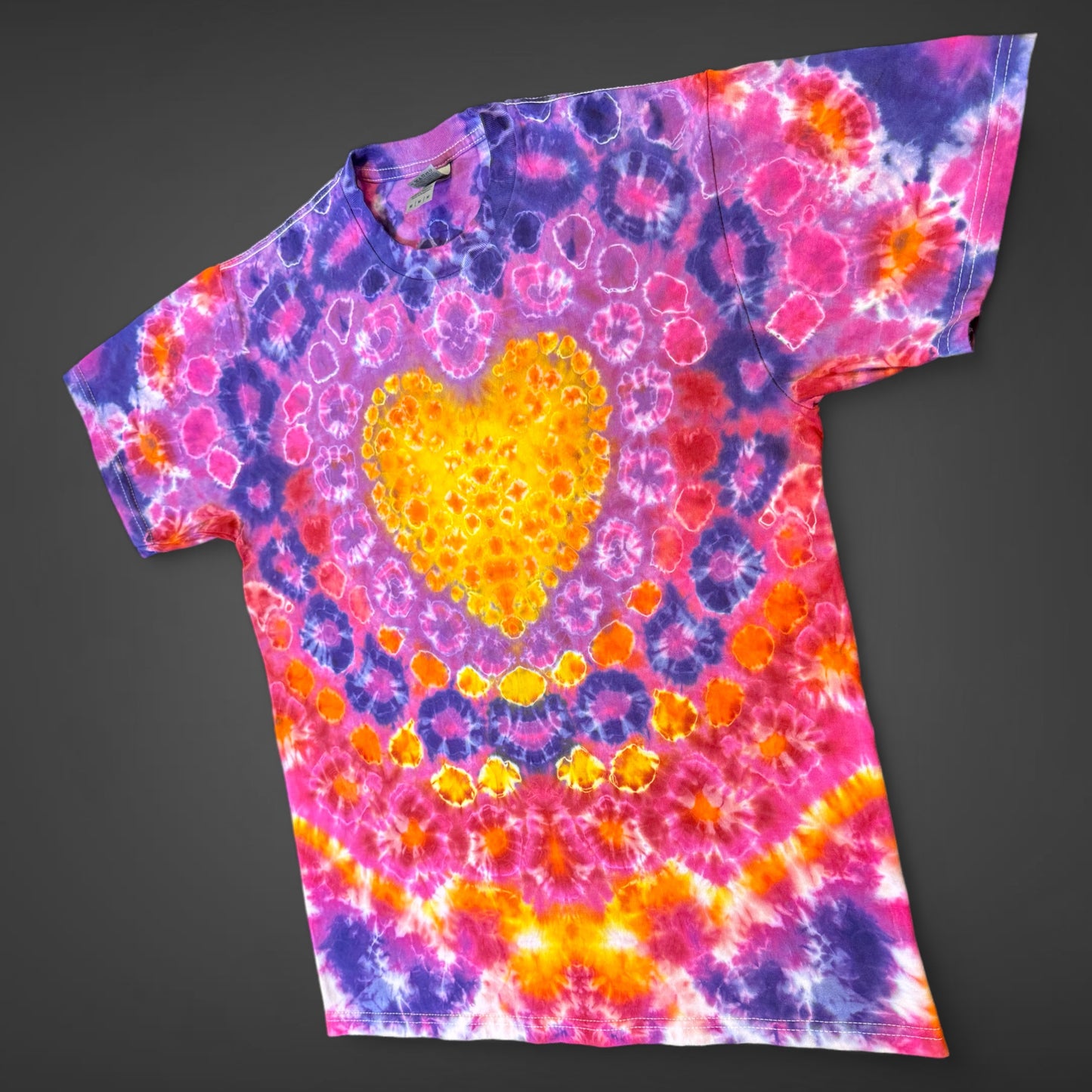 M - heart of gold kenney style tee