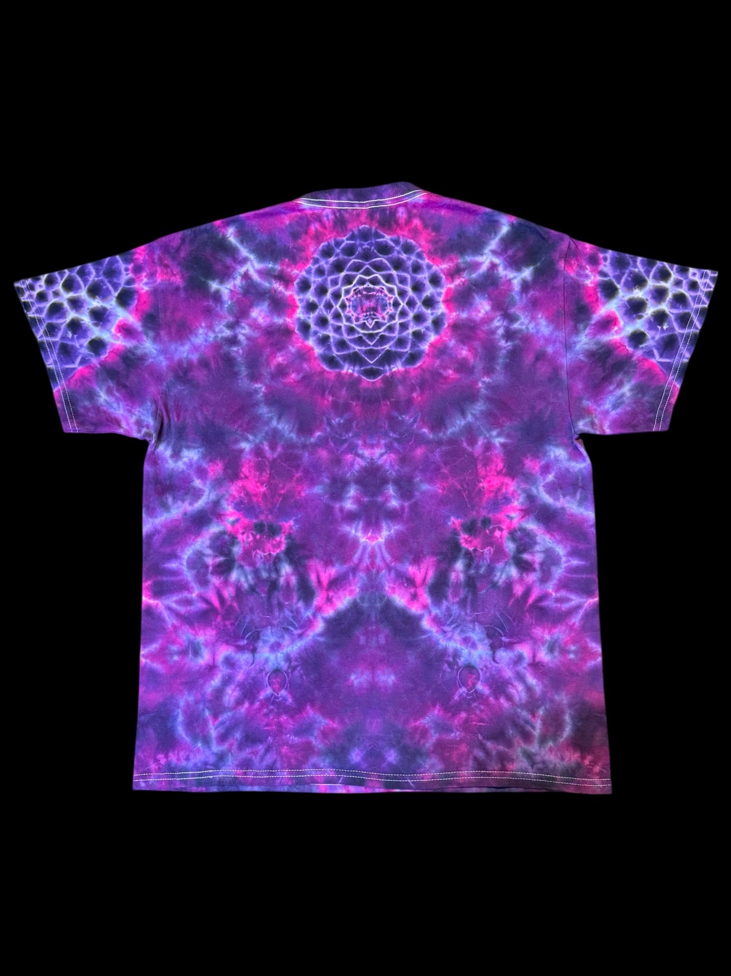 L - mandalalala cosmic trip combo tee