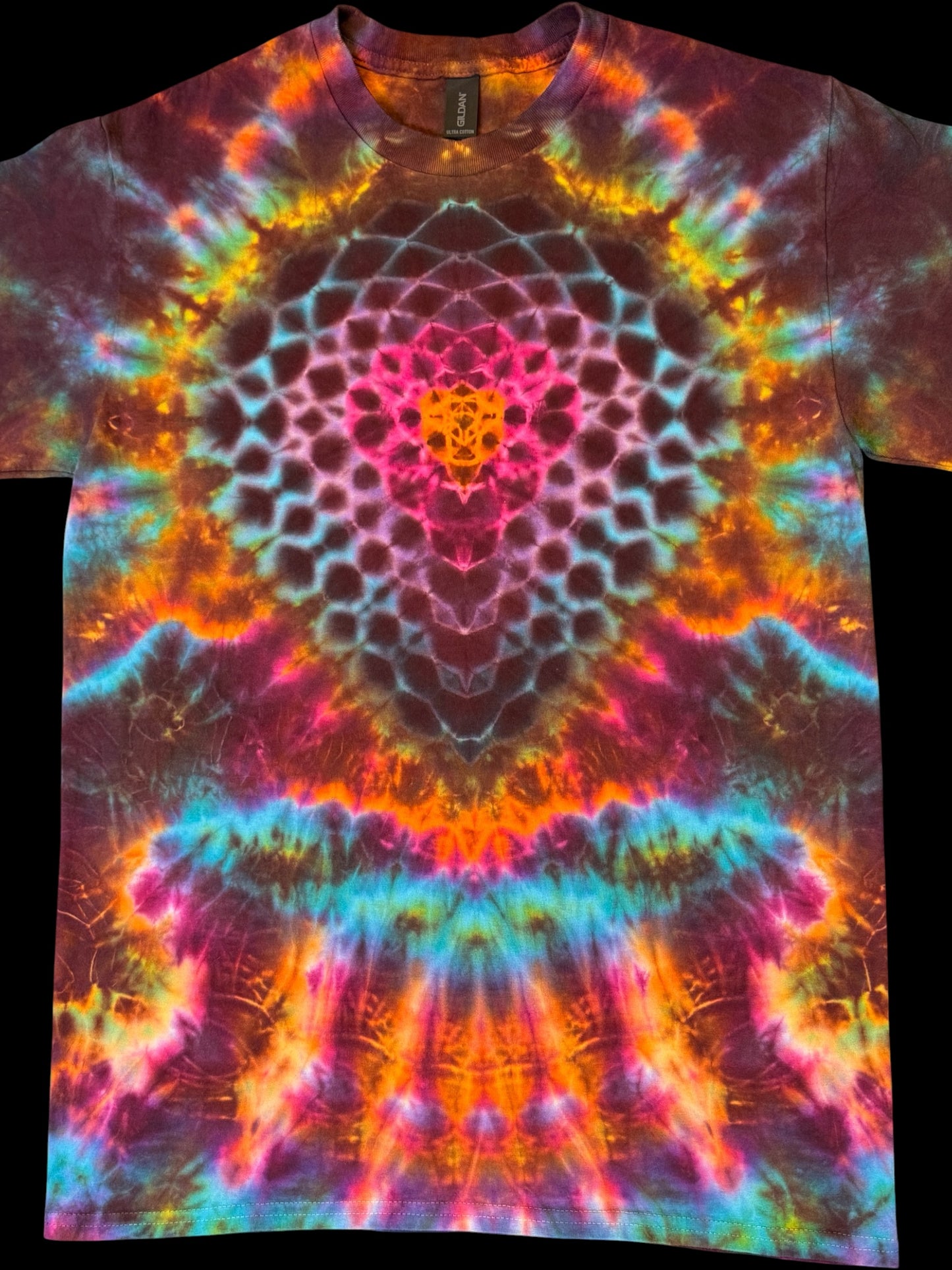 M - bordeaux overdyed raimbow shapeshifter mandala tee