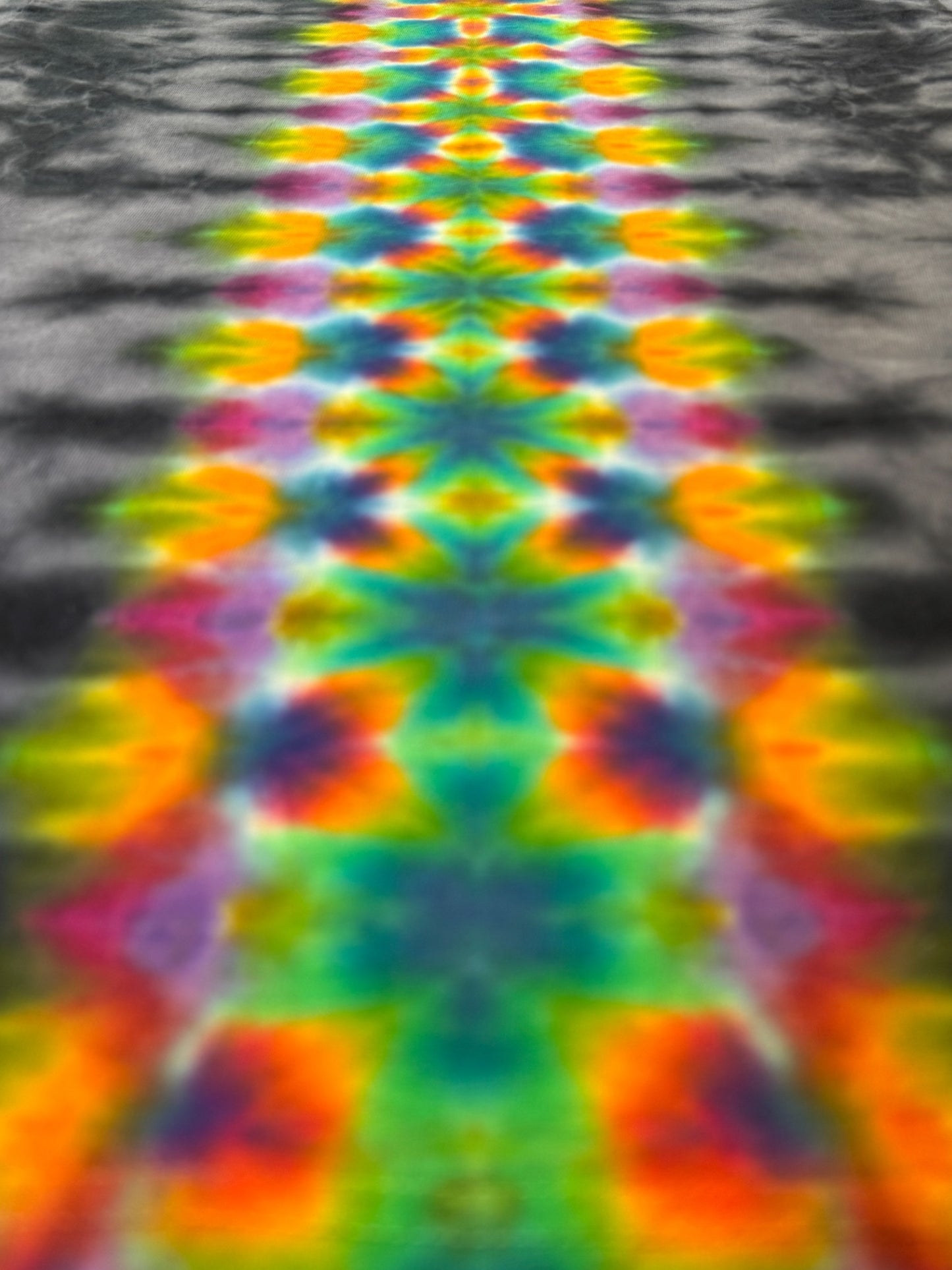 M - rainbow diamond klink combo tee