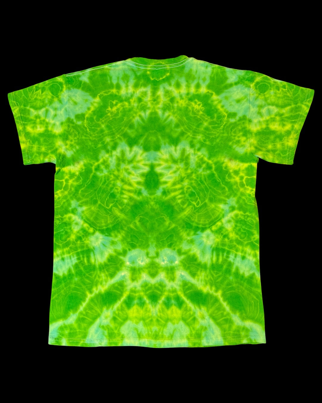 M - green ovaldala machine tee