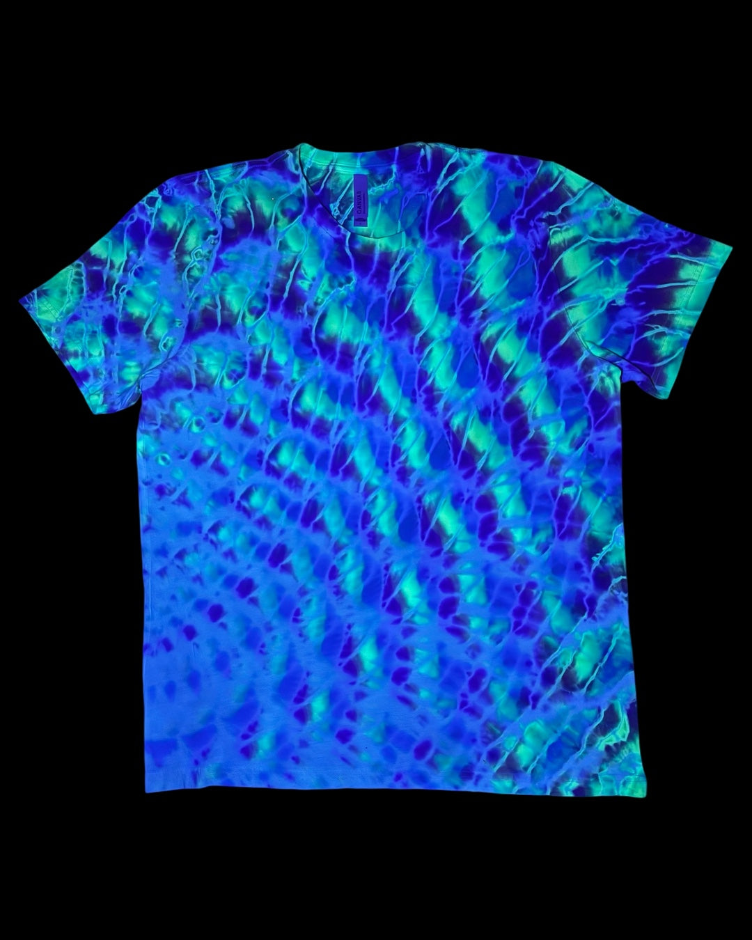 L - glowing cosmic roll tee