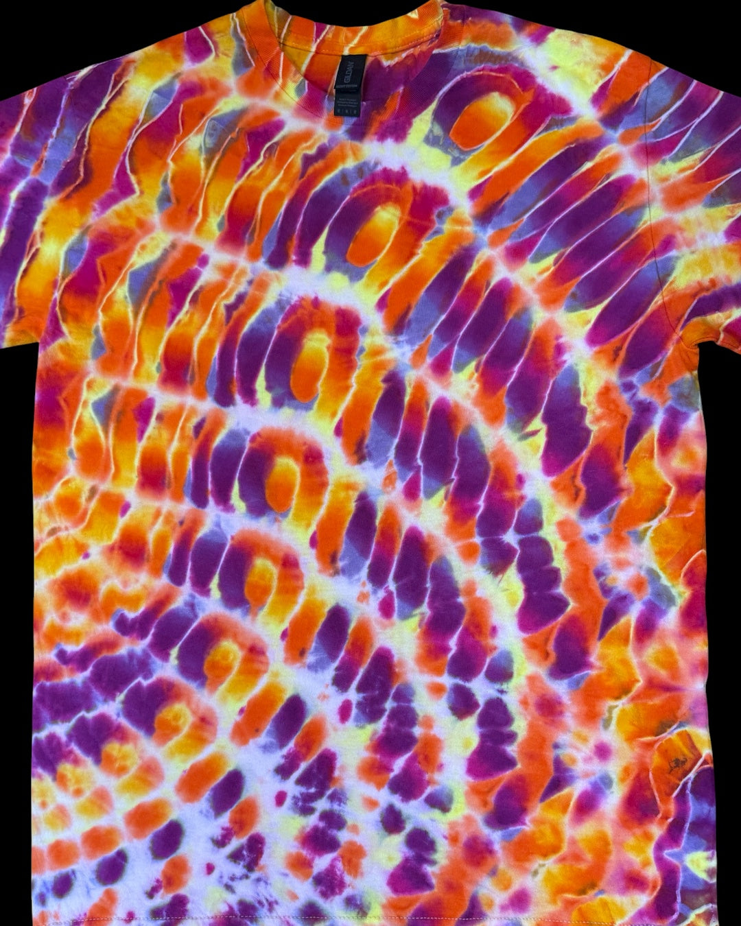 M - UV reactive liquid sunset cosmic roll tee