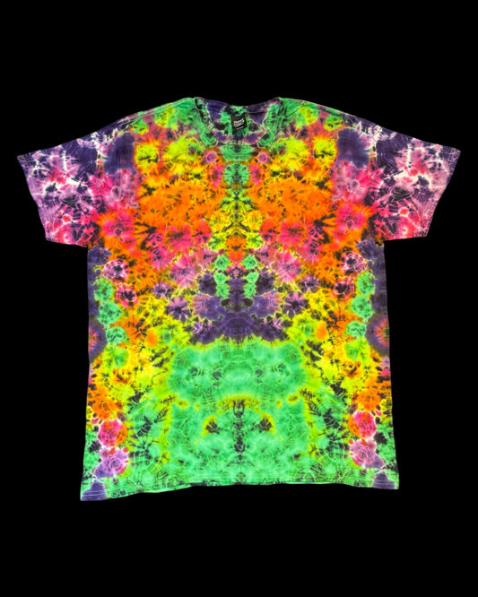 XL - vibrant kenney style tee