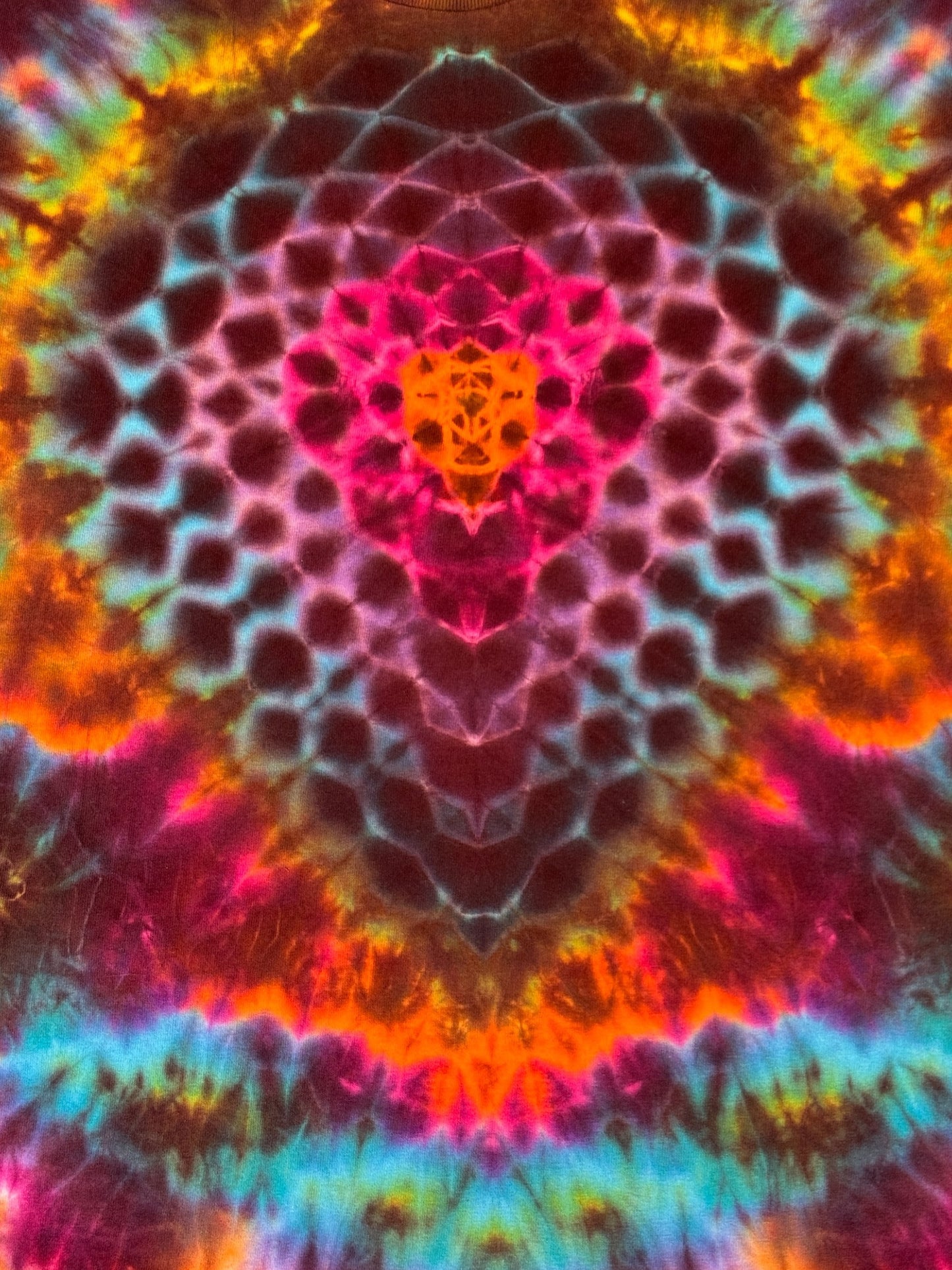 M - bordeaux overdyed raimbow shapeshifter mandala tee