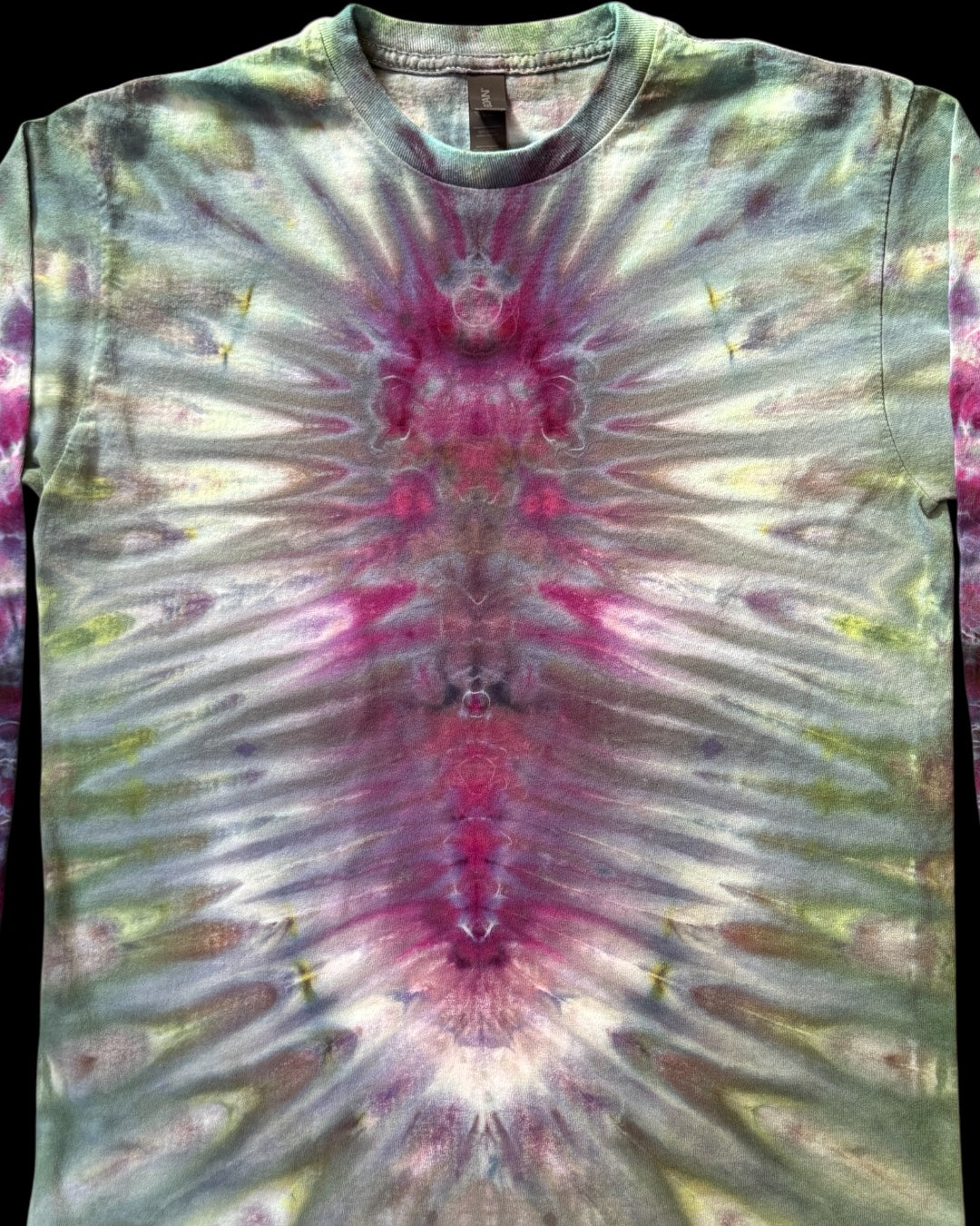 M - ice dyed kenney medallion gravity pleated long sleeve tee