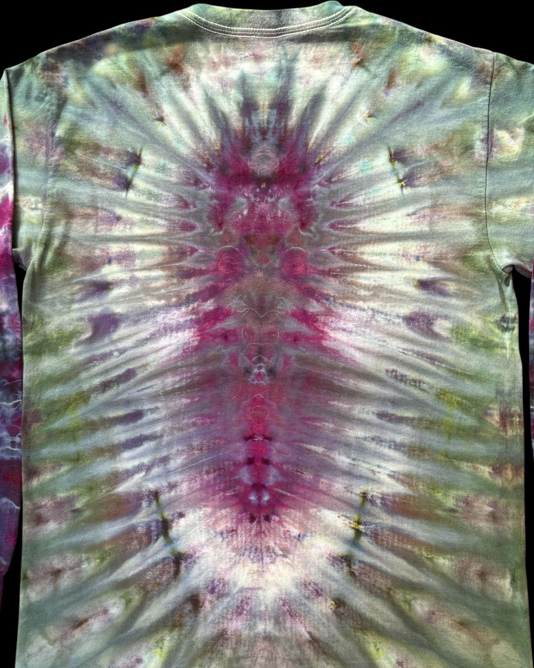 M - ice dyed kenney medallion gravity pleated long sleeve tee